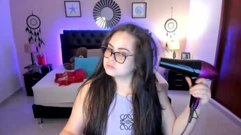 Olivia jones online show from 05-07-26, 12:21