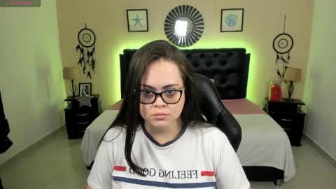 Olivia jones online show from 05-12-26, 11:51
