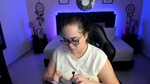 Olivia jones online show from 05-13-26, 01:41