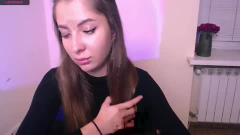 Snapshot of _oliviax_ chatting on 10-04-25, 10:24 Olivia online show from 10-04-25, 10:24