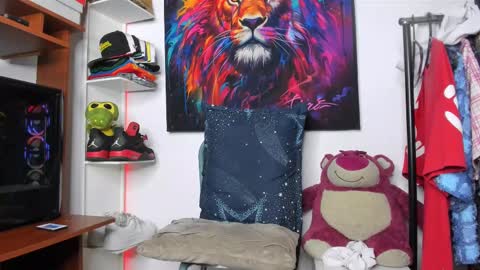 Snapshot of _pantera_09 chatting on 09-30-25, 11:04 Kevin online show from 09-30-25, 11:04