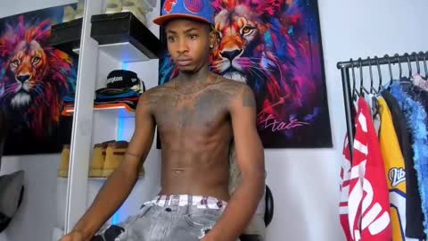 Snapshot of _pantera_09 chatting on 10-20-25, 01:55 Kevin online show from 10-20-25, 01:55