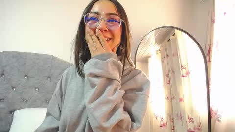 Paris online show from 01-05-26, 05:27