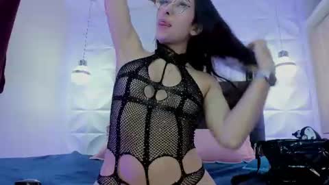 Snapshot of _paula_69 chatting on 07-18-26, 12:20 Pau online show from 07-18-26, 12:20