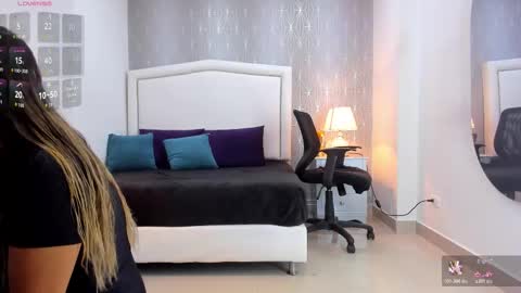  peach1  online show from 12-19-25, 02:24