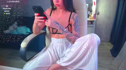 Ilona online show from 03-17-26, 11:35