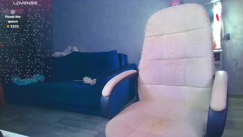 Ilona online show from 06-02-26, 04:09