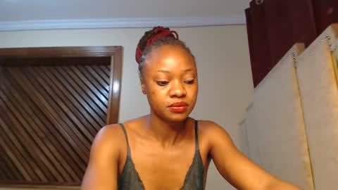 Snapshot of _pixie1 chatting on 02-11-25, 05:07 pixie online show from 02-11-25, 05:07