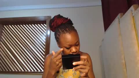 Snapshot of _pixie1 chatting on 02-12-25, 05:47 pixie online show from 02-12-25, 05:47