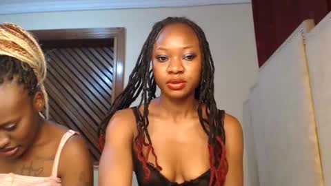 Snapshot of _pixie1 chatting on 02-14-25, 04:31 pixie online show from 02-14-25, 04:31