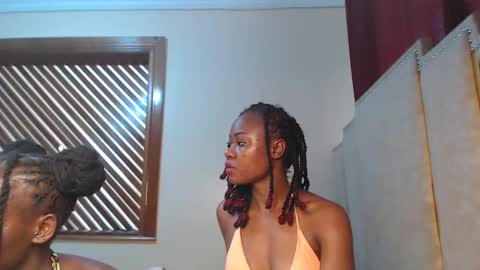 Snapshot of _pixie1 chatting on 03-06-25, 12:19 pixie online show from 03-06-25, 12:19