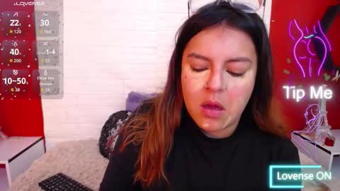 Laura online show from 12-14-25, 05:51