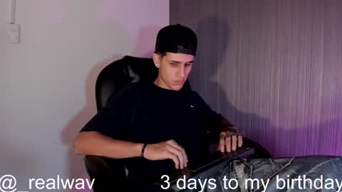 wav online show from 10-22-25, 07:19