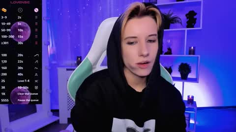 Rein online show from 03-26-26, 04:23