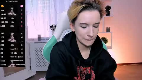 Rein online show from 05-06-26, 03:17