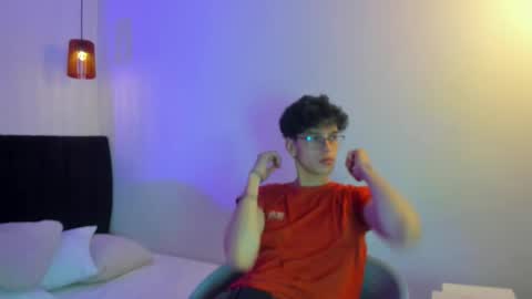 Snapshot of _ruby_red chatting on 10-15-25, 04:23 _ruby_red online show from 10-15-25, 04:23