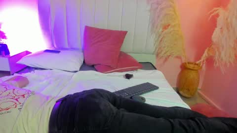 Snapshot of _ruby_red chatting on 10-16-25, 10:16 _ruby_red online show from 10-16-25, 10:16