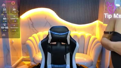 Samantha online show from 10-24-25, 01:29