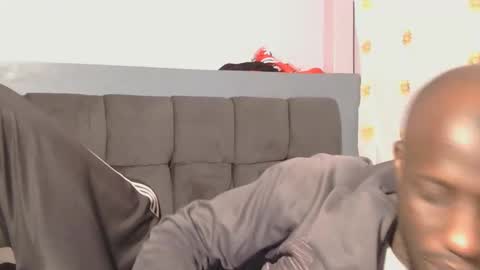 Snapshot of _sambo_ chatting on 11-01-25, 06:37 _sambo_ online show from 11-01-25, 06:37