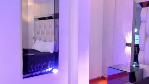 Snapshot of _saragarcia_ chatting on 12-15-24, 05:53 Sara online show from 12-15-24, 05:53
