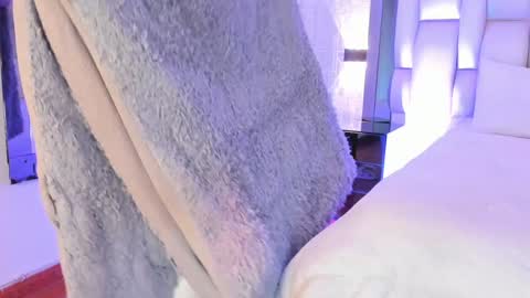 Snapshot of _saragarcia_ chatting on 12-21-24, 01:21 Sara online show from 12-21-24, 01:21