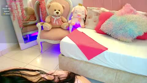 Snapshot of _scarleet_ chatting on 01-17-26, 11:08 Scarleet online show from 01-17-26, 11:08