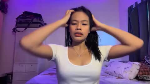 Snapshot of _schorphoezz chatting on 03-29-26, 10:32 Jd online show from 03-29-26, 10:32