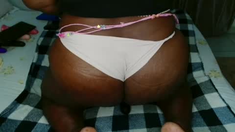 Snapshot of _sexxyleemama chatting on 07-28-26, 06:20 _sexxyleemama online show from 07-28-26, 06:20