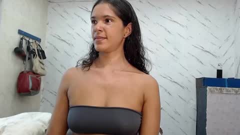 Snapshot of _sexy_brazilian chatting on 12-31-24, 05:40 Danniela online show from 12-31-24, 05:40