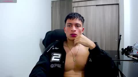 Juan Pablo-independent model online show from 01-28-25, 04:29