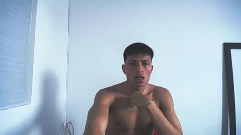 Juan Pablo-independent model online show from 12-05-25, 09:00