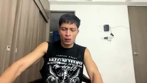 Juan Pablo-independent model online show from 04-28-26, 02:49