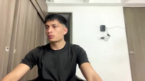 Juan Pablo-independent model online show from 05-08-26, 09:53