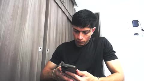 Juan Pablo-independent model online show from 05-31-26, 11:17