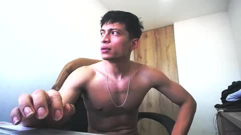 Juan Pablo-independent model online show from 06-24-26, 06:40