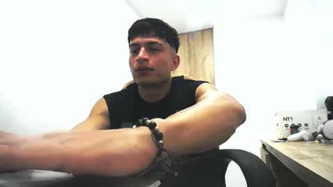 Juan Pablo-independent model online show from 06-26-26, 02:16