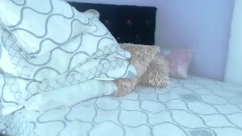 Snapshot of _sexyalexa chatting on 01-07-25, 04:37 Alexa online show from 01-07-25, 04:37