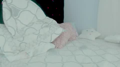 Snapshot of _sexyalexa chatting on 10-24-25, 04:14 Alexa online show from 10-24-25, 04:14