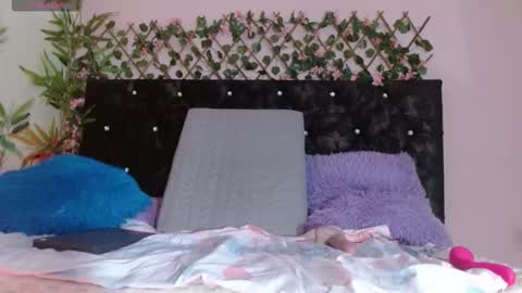 Snapshot of _sexycloe_ chatting on 11-12-25, 12:11 Cloe online show from 11-12-25, 12:11