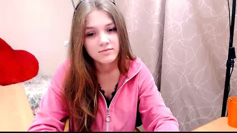Snapshot of _shy_bunny__ chatting on 01-12-25, 06:59 Mari online show from 01-12-25, 06:59