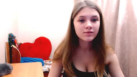 Snapshot of _shy_bunny__ chatting on 02-01-25, 06:19 Mari online show from 02-01-25, 06:19