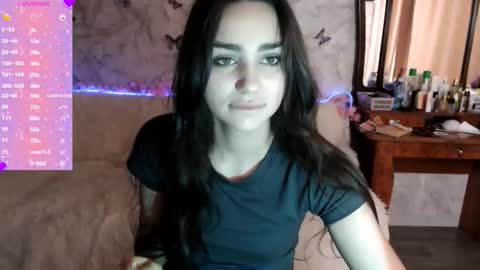 Snapshot of _shynikki chatting on 09-14-25, 06:01 _shynikki online show from 09-14-25, 06:01