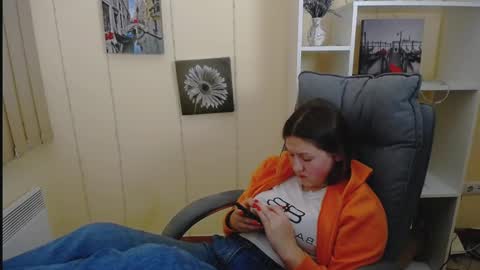 Sofi online show from 02-24-25, 02:30