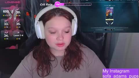 Snapshot of _sofia_adam_ chatting on 10-30-25, 11:55 pups online show from 10-30-25, 11:55