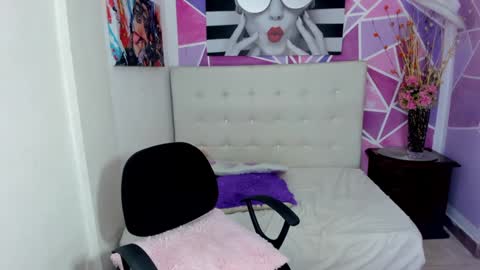 Snapshot of _sofia_agudelo chatting on 01-23-25, 02:23 Sofia online show from 01-23-25, 02:23