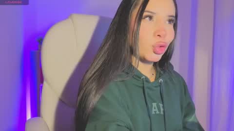 Snapshot of _sofiaa__ chatting on 02-02-26, 04:49 online show from 02-02-26, 04:49