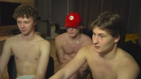 OLIVERpvt is open online show from 12-02-24, 04:09