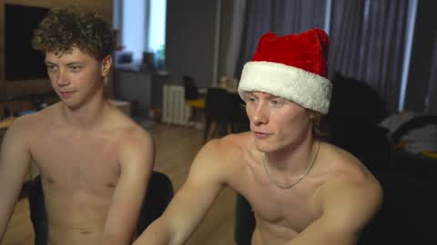 OLIVERpvt is open online show from 12-25-24, 06:09