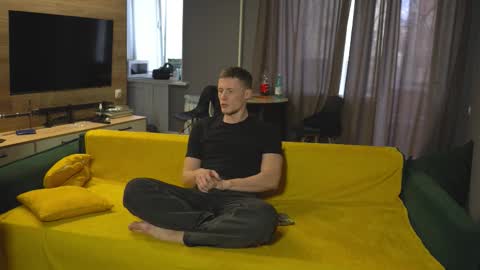 Snapshot of _sopranos_ chatting on 10-19-25, 12:06 OLIVERpvt is open online show from 10-19-25, 12:06