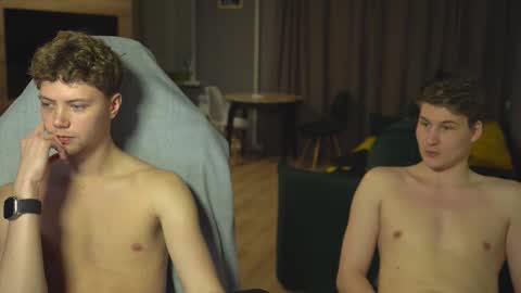 Snapshot of _sopranos_ chatting on 11-04-25, 03:11 OLIVERpvt is open online show from 11-04-25, 03:11